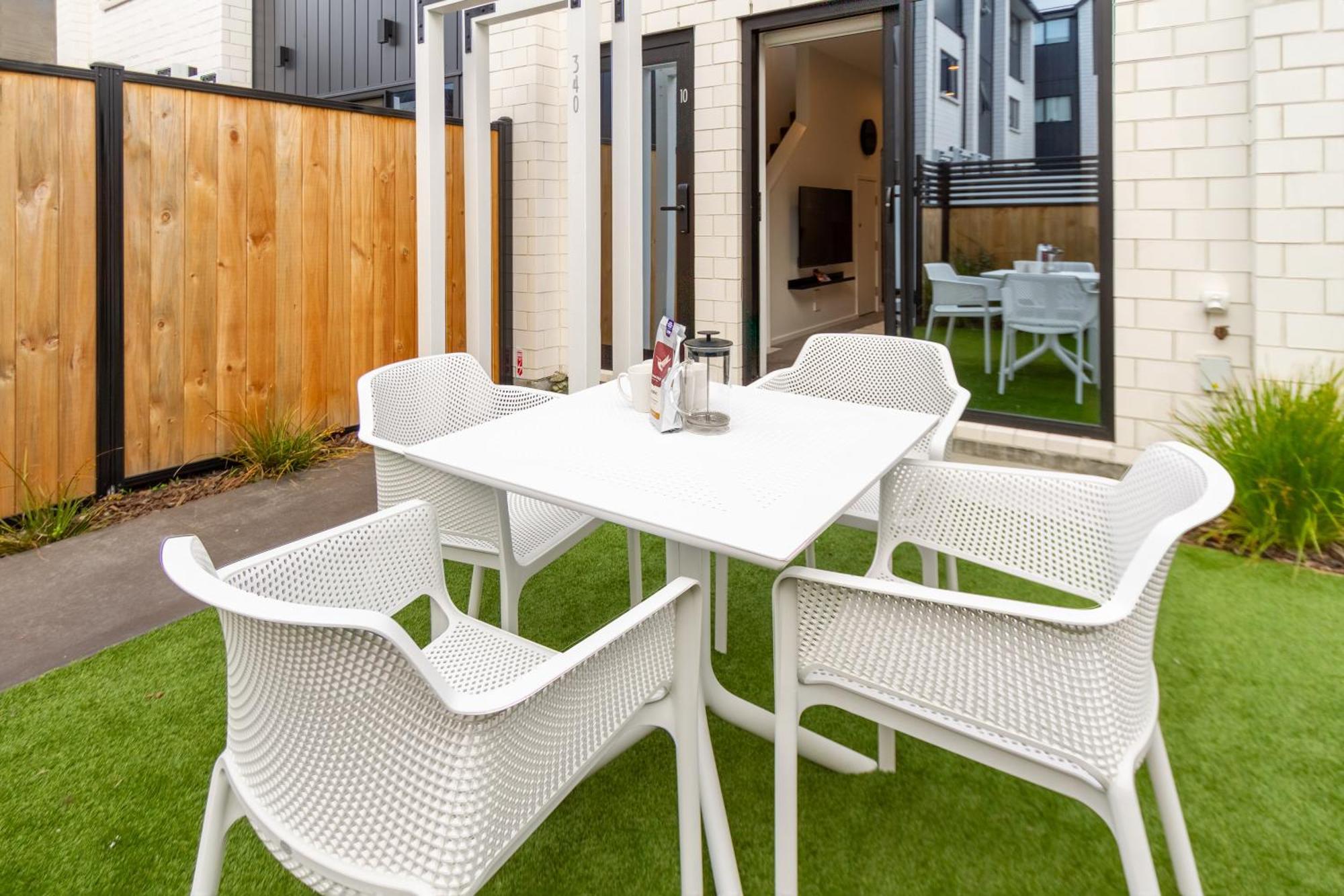 Cashel Street Hideaway 2 Bed 2 Bath Apartment Christchurch Exterior photo